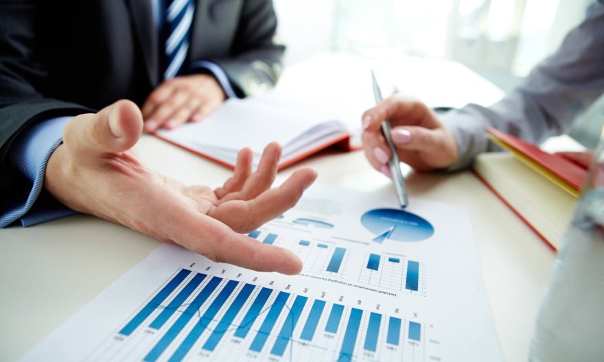 Benefits of hiring a Financial Consultant